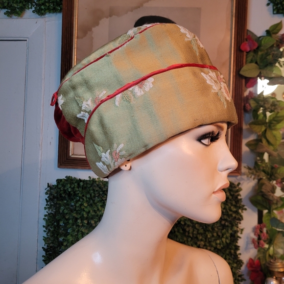 Vintage Chinese Silk Hat Floral Embroidery green-gold and red antique - Picture 3 of 11